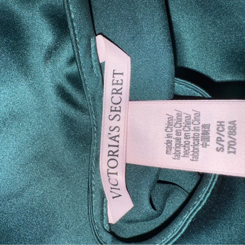 Victoria's Secret Backless Dress - Picture 4 of 4